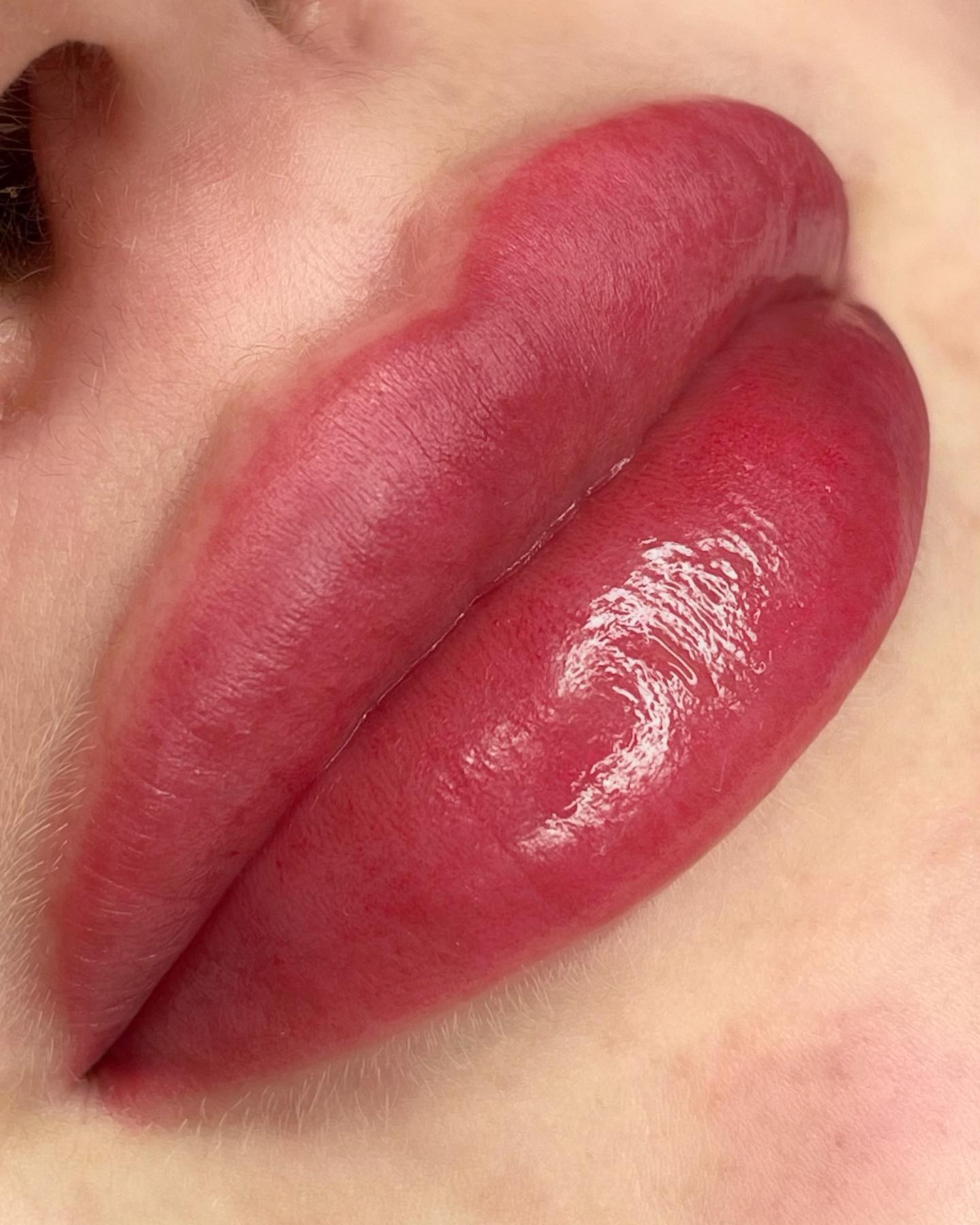 Huulet — Albina Räsänen Aesthetics