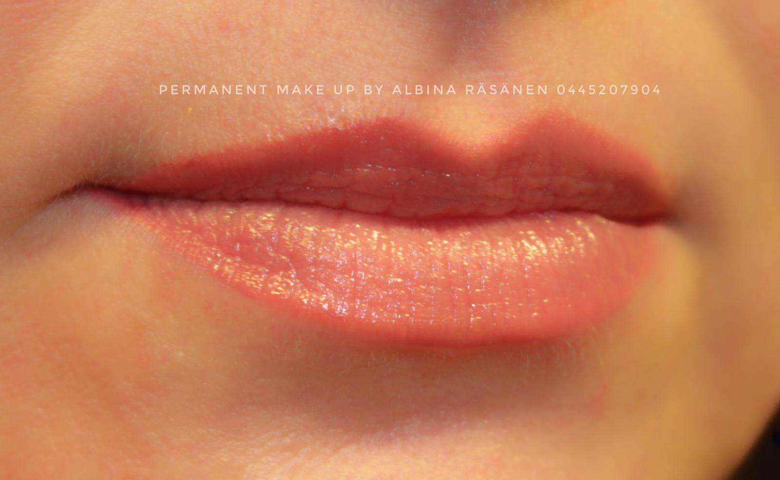 Huulet — Albina Räsänen Aesthetics
